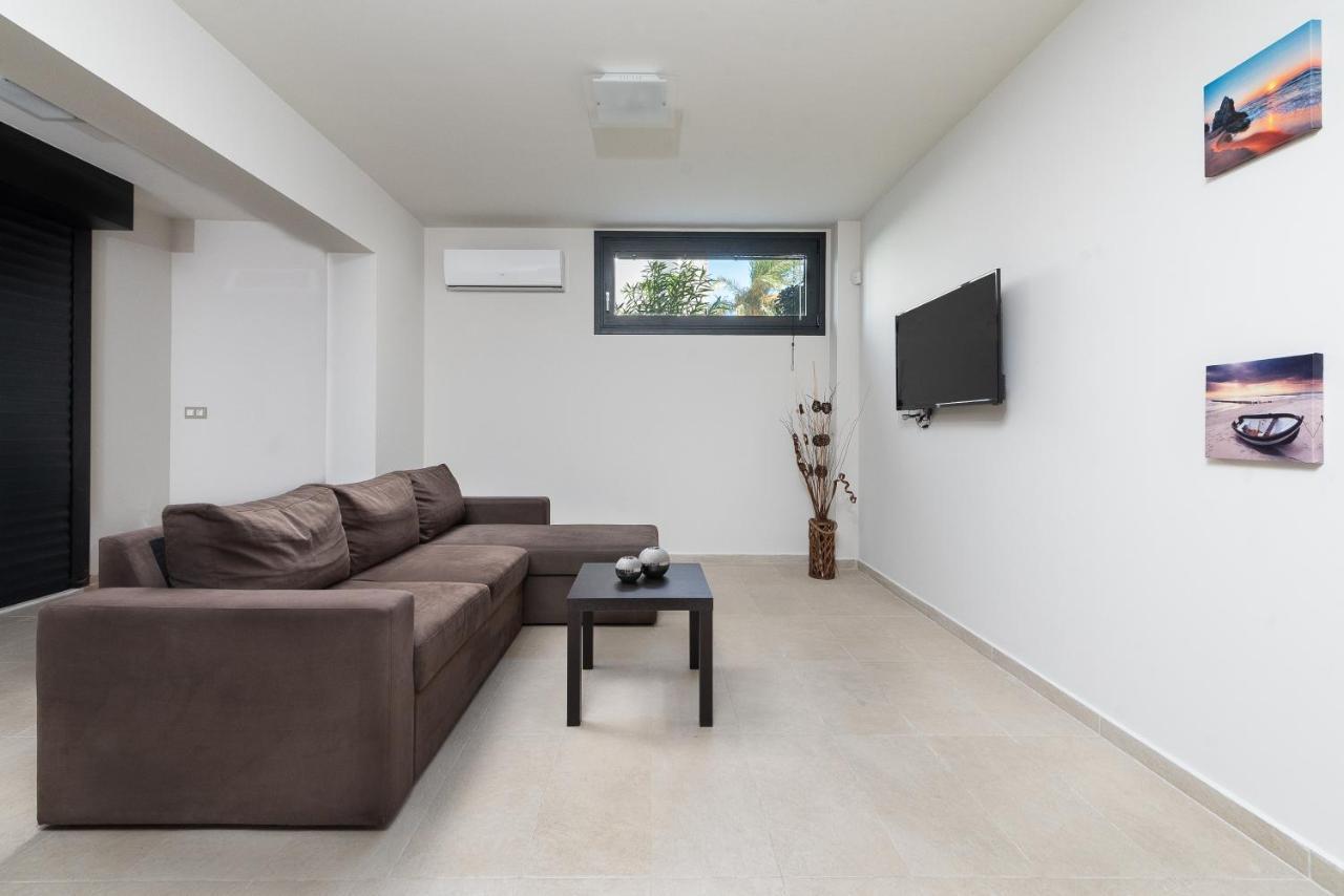 Ixia Breeze 3 Villa Екстериор снимка