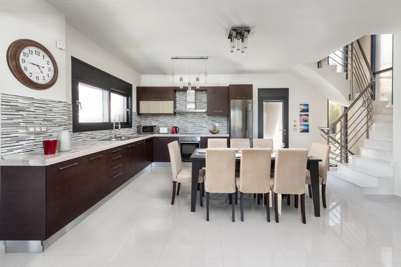 Ixia Breeze 3 Villa Екстериор снимка
